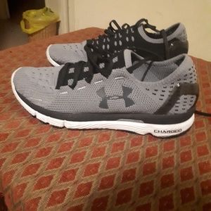 Under Armour ladies runner